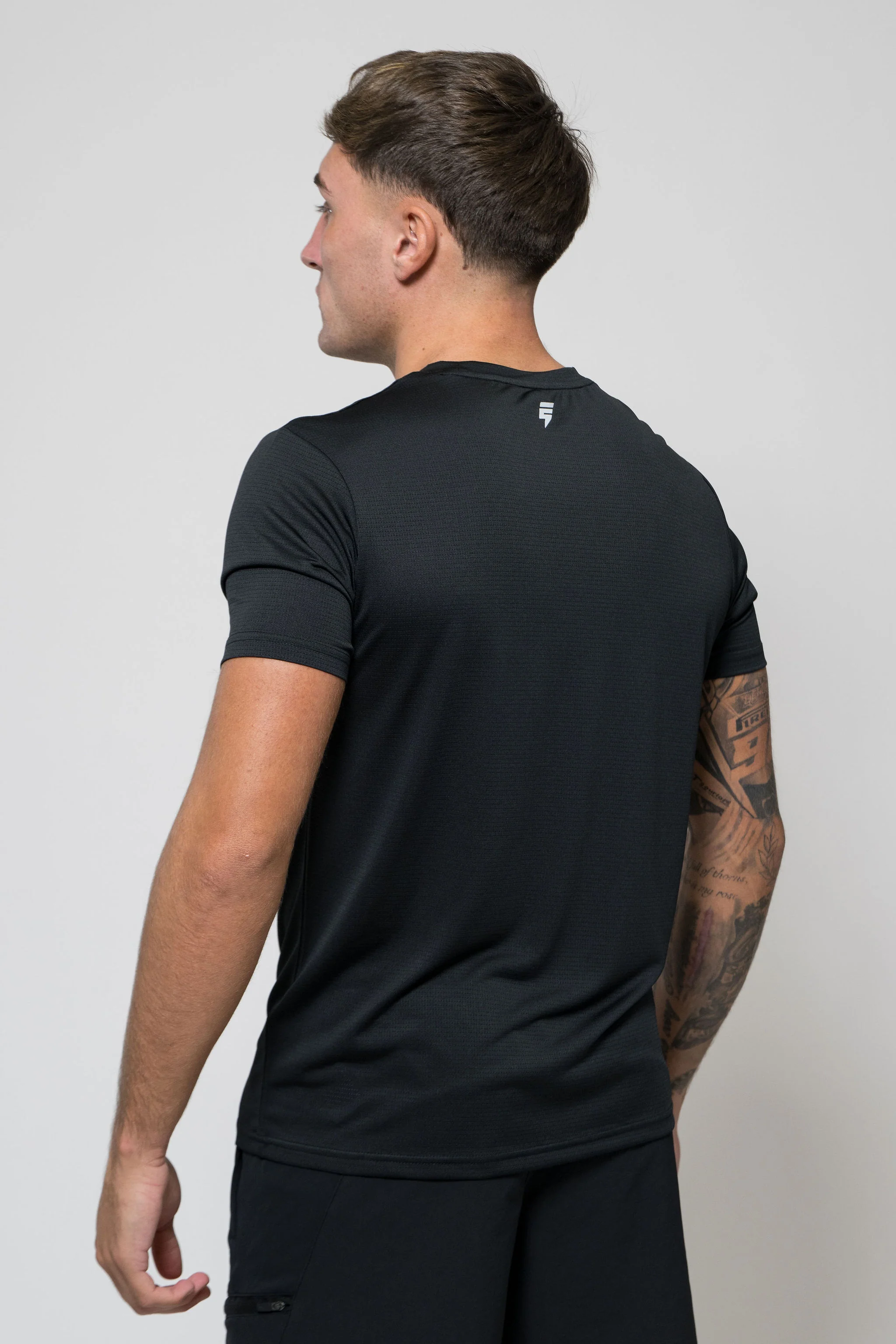 APEX TEE - BLACK - Image 3